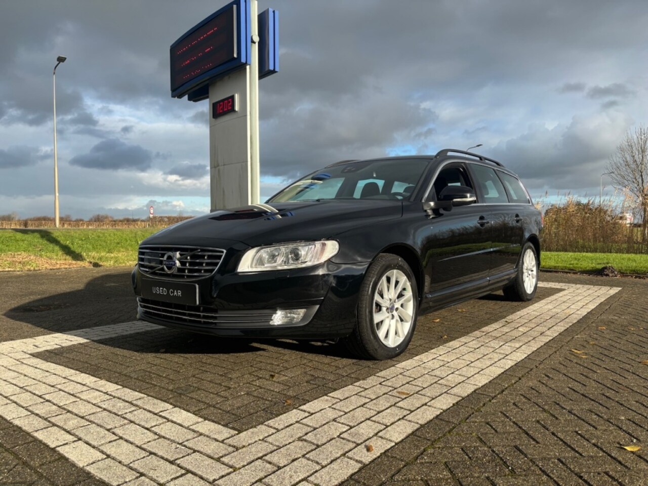 Volvo V70 - T5 Nordic+ Park.Verw. ACC CNG Trekhaak RTI Automaat - AutoWereld.nl