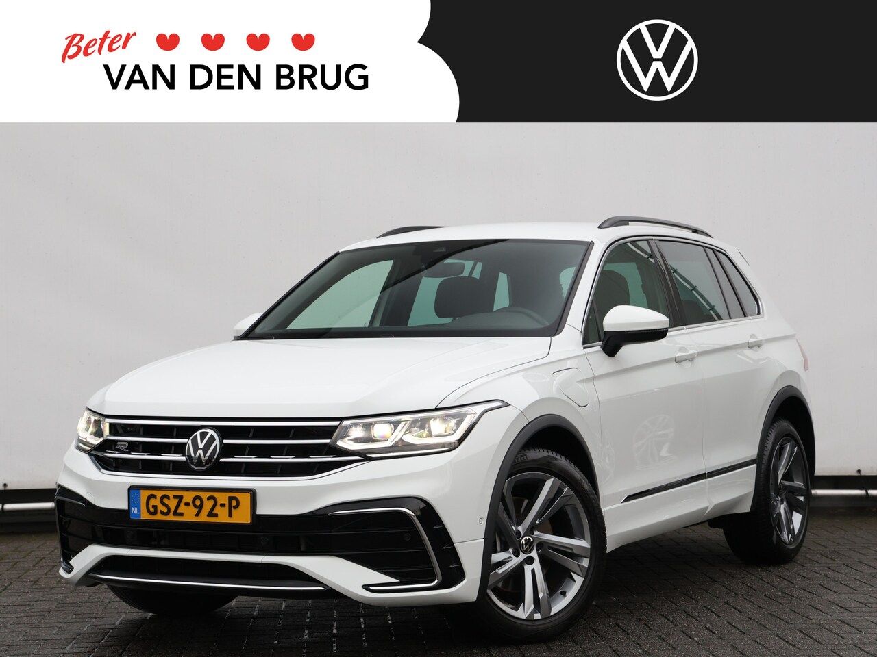 Volkswagen Tiguan - 1.4 TSI eHybrid R-Line Business 245pk DSG | LED Matrix | Camera | Navigatie | Trekhaak | D - AutoWereld.nl