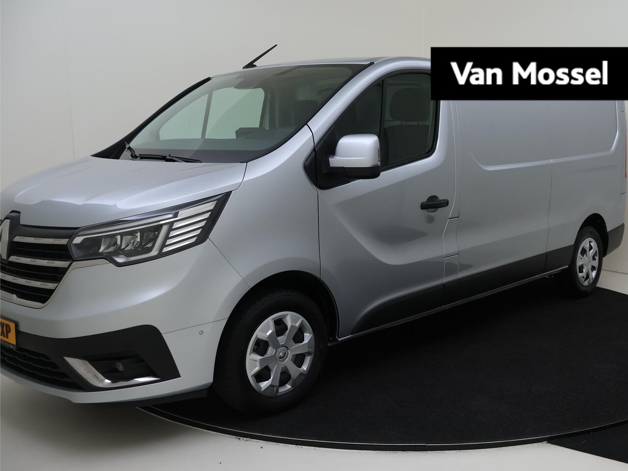 Renault Trafic - 2.0 dCi 130 T30 L2H1 Work Edition | Navigatie | Camera - AutoWereld.nl