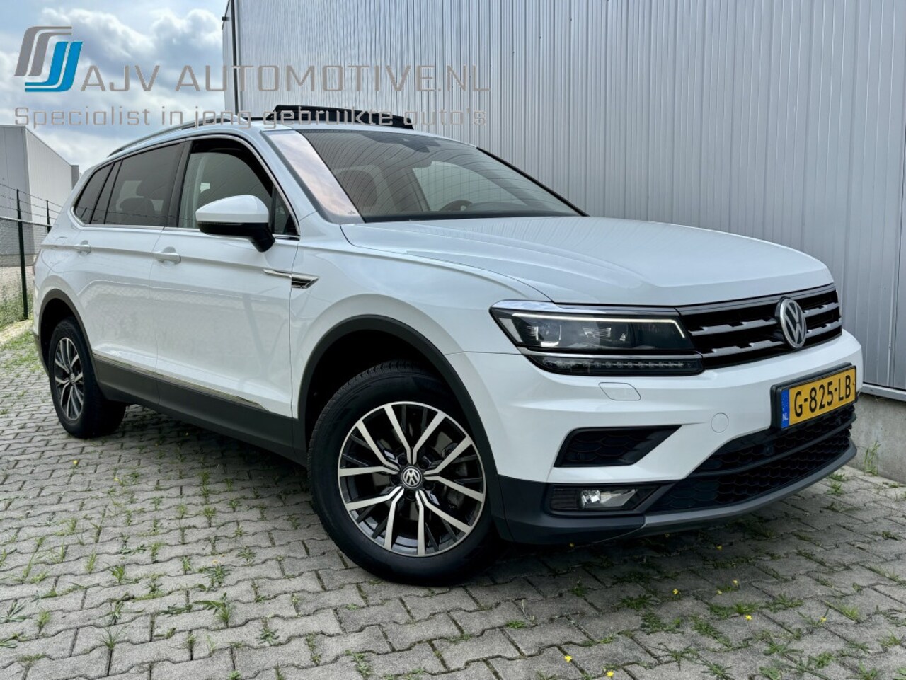 Volkswagen Tiguan Allspace - 1.5 TSI AUT COMFORTLINE 7PERS. PANODAK - AutoWereld.nl