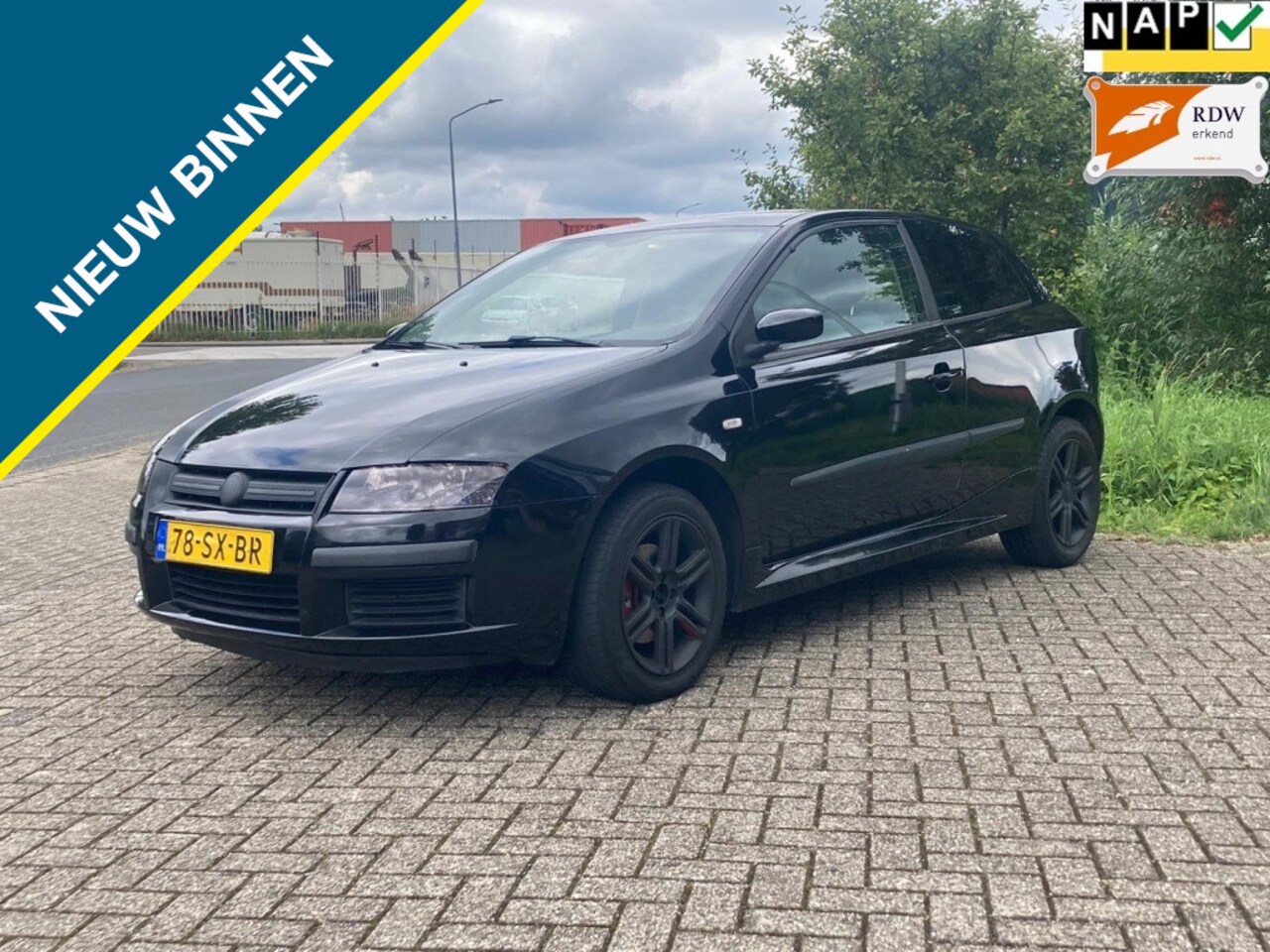 Fiat Stilo - 1.8-16V Sport 1.8-16V Sport 133pk Nieuwe APK - AutoWereld.nl