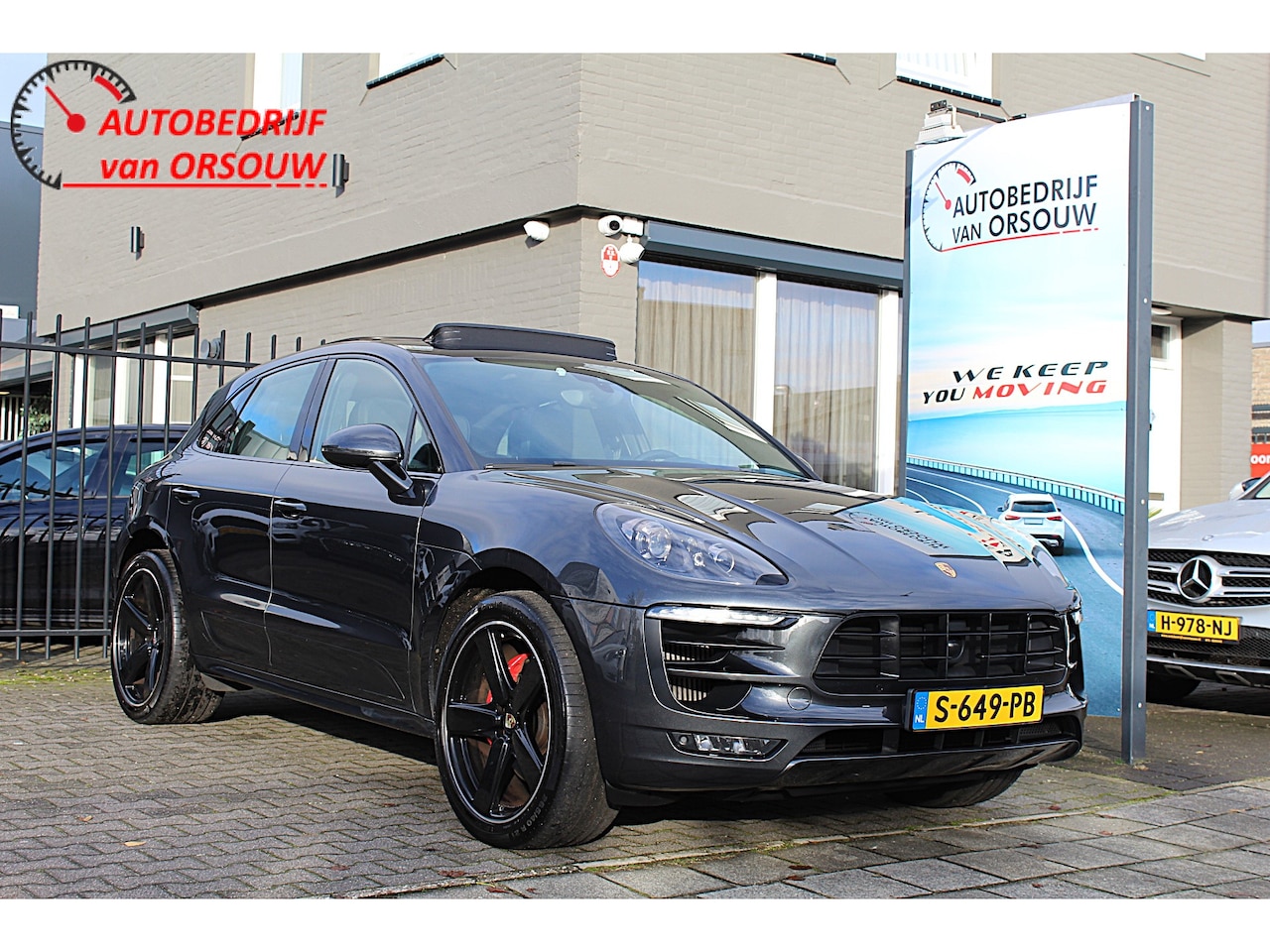 Porsche Macan - 3.6 Turbo 400PK SportDesign editie Pano Sportchrono Carplay Keyless 21inch - AutoWereld.nl