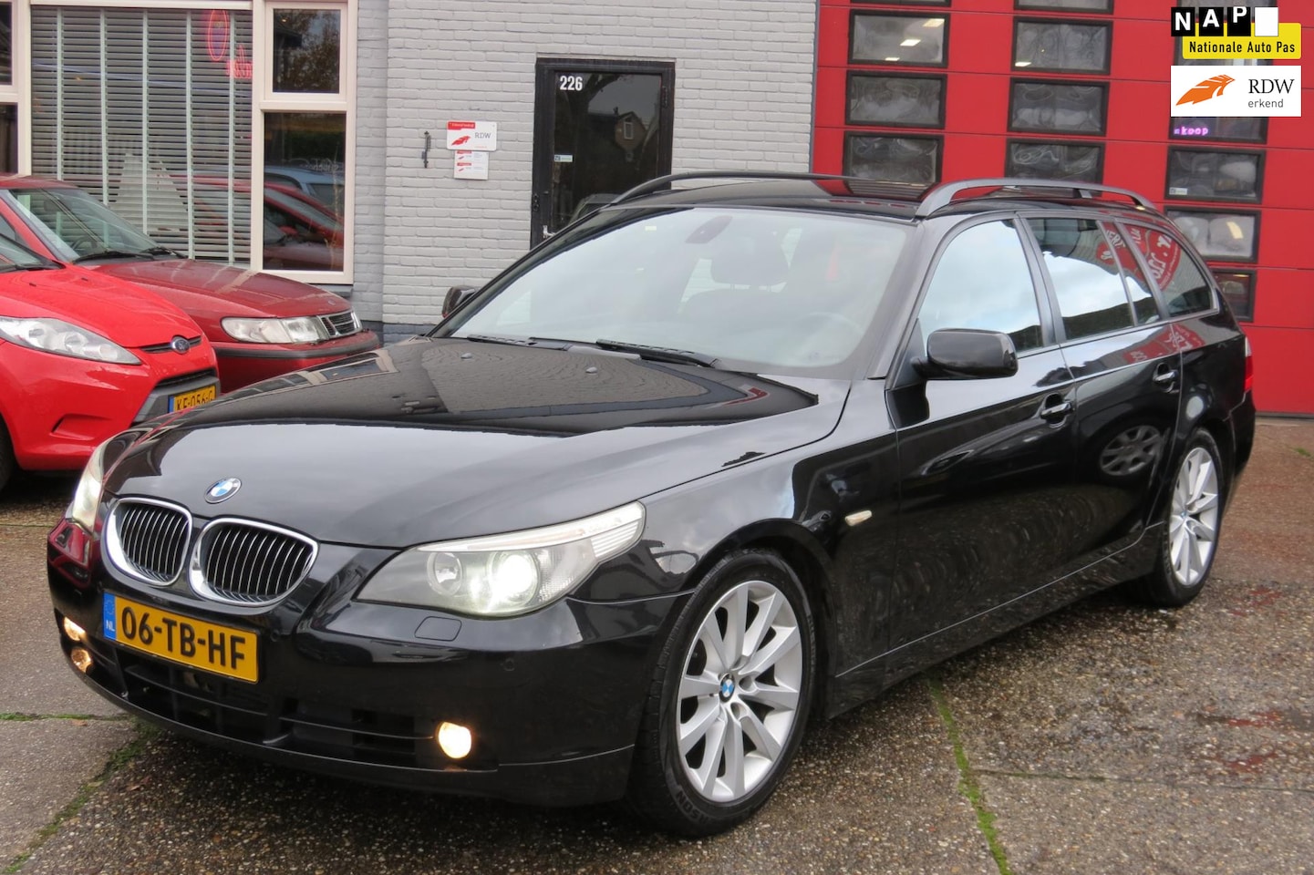 BMW 5-serie Touring - 525d Corporate 525d Corporate , AUTOMAAT , NAVI ,18" LM - AutoWereld.nl