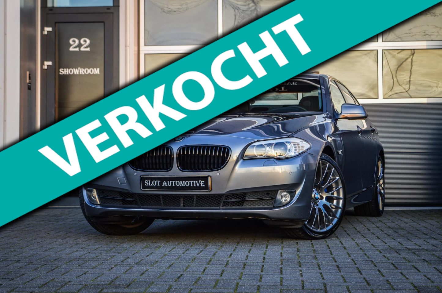 BMW 5-serie - 523i High Executive | Schuif/kanteldak | Trekhaak | Luxe Stoelen - AutoWereld.nl