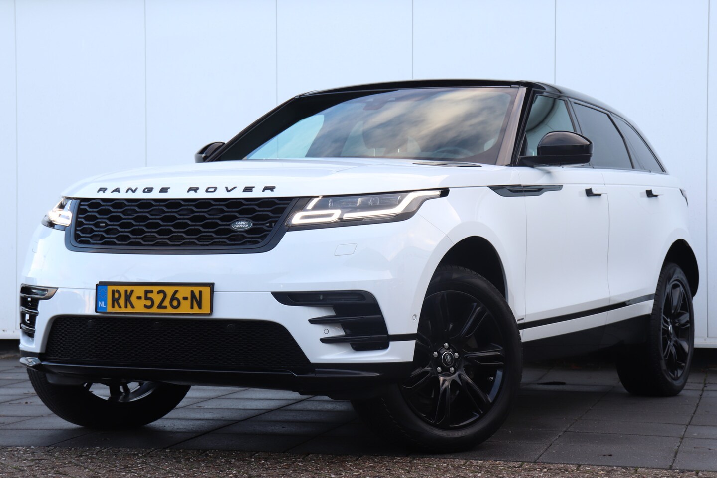 Land Rover Range Rover Velar - 2.0 I4 AWD R-Dynamic HSE | 241 PK | NAVI | MERIDIAN | LEDER | MEMORY | - AutoWereld.nl