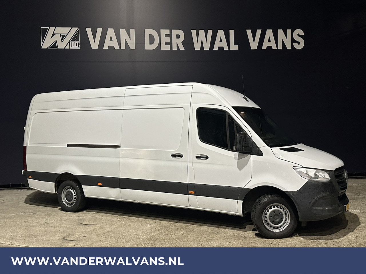 Mercedes-Benz Sprinter - 317 CDI 170pk L3H2 Euro6 Airco | Camera | Apple Carplay | Android Auto, MBUX - AutoWereld.nl