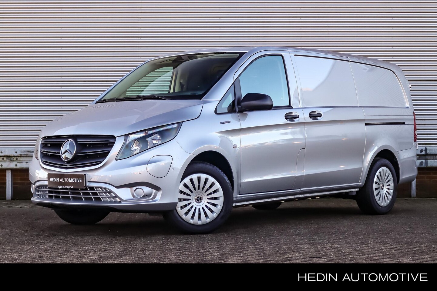 Mercedes-Benz eVito - eVito L2 | Audiopakket | Parkeerpakket | Voorklimatisering - AutoWereld.nl