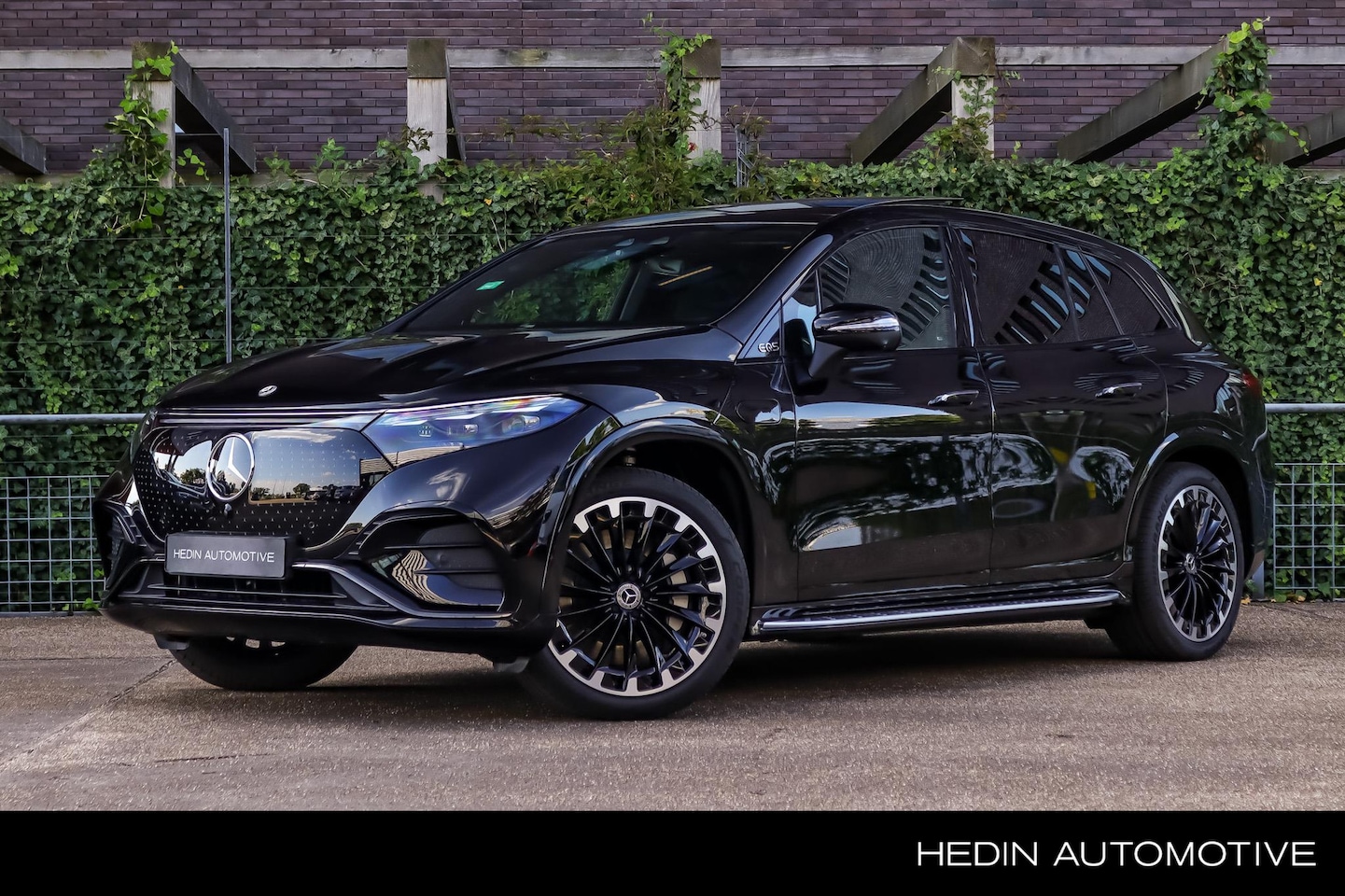 Mercedes-Benz EQS SUV - EQS 450 4MATIC AMG Line | Premium Pakket | Nightpakket | Comfortpakket Achter | Trekhaak - AutoWereld.nl