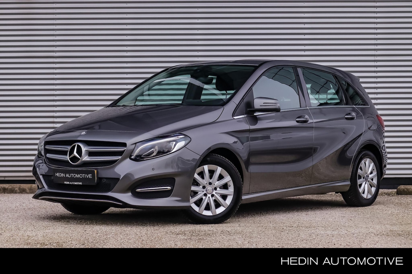 Mercedes-Benz B-klasse - 180 Ambition Automaat | Style Line | Zitcomfortpakket | Licht- en Zichtpakket | Navigatie - AutoWereld.nl