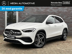 Mercedes-Benz GLA-Klasse - GLA 180 Automaat Business Solution AMG | Premium Plus Pakket | Nightpakket | Panoramadak |