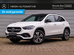 Mercedes-Benz GLA-Klasse - GLA 250 Automaat Luxury Line | Nightpakket | Distronic | Panoramadak | Trekhaak | LED | Ke