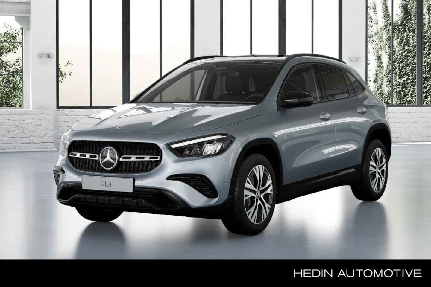 Mercedes-Benz GLA-Klasse - GLA 180 Star Edition Luxury Line | Nightpakket | Panoramadak | Automatische airco - AutoWereld.nl