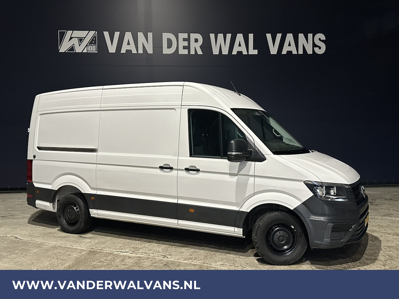 Volkswagen Crafter - 2.0 TDI 140pk L3H3 L2H2 Euro6 Airco | Camera | Apple Carplay | Android Auto Parkeersensore - AutoWereld.nl