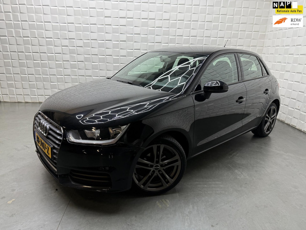 Audi A1 Sportback - 1.0 TFSI Pro Line 5DRS/NAVI/AUTOTMAAT/NAP - AutoWereld.nl