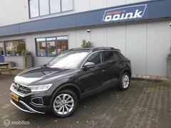 Volkswagen T-Roc - 1.5 TSI Life Automaat