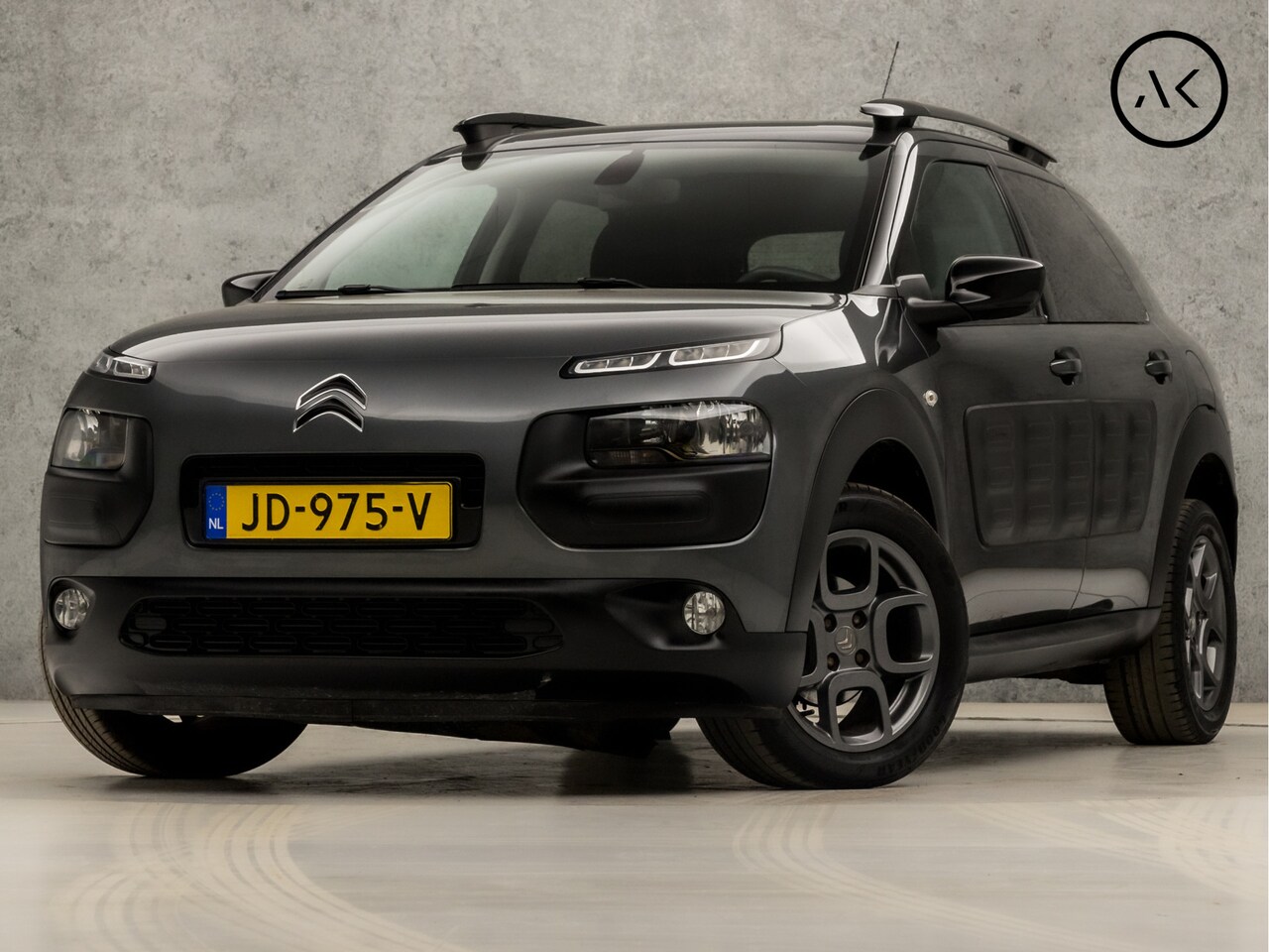 Citroën C4 Cactus - 1.2 PureTech Shine (GROOT NAVI, NAP, CLIMATE, GETINT GLAS, SPORTSTOELEN, ARMSTEUN, LM VELG - AutoWereld.nl