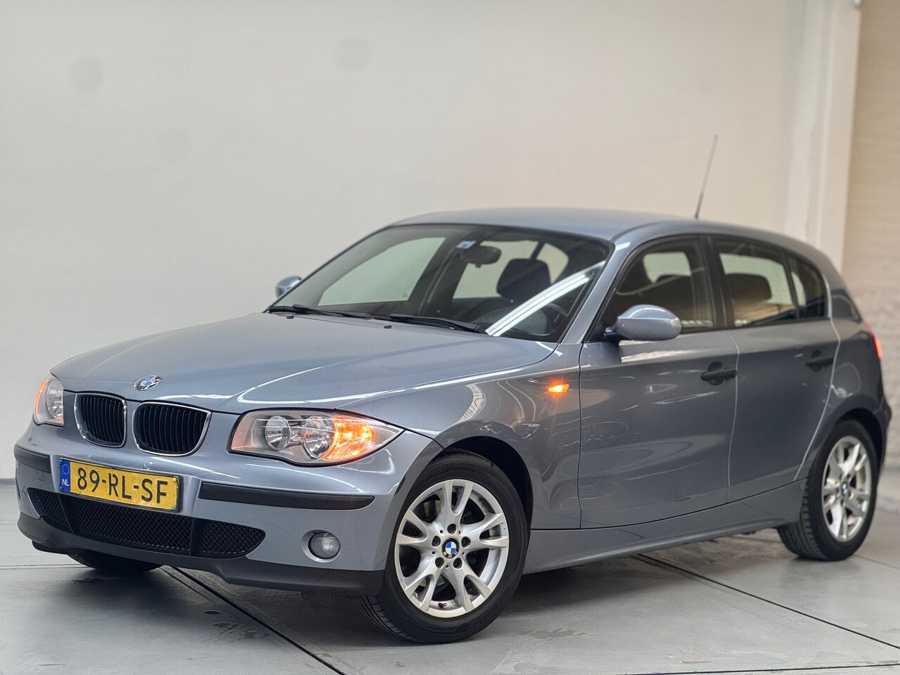 BMW 1-serie - 116i Airco Goed Onderhouden - AutoWereld.nl