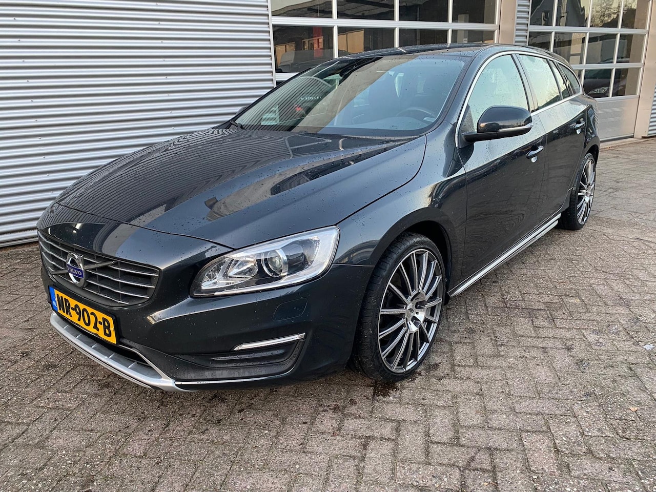 Volvo V60 - 2.0 D2 Nordic 2.0 D2 Nordic+ - AutoWereld.nl