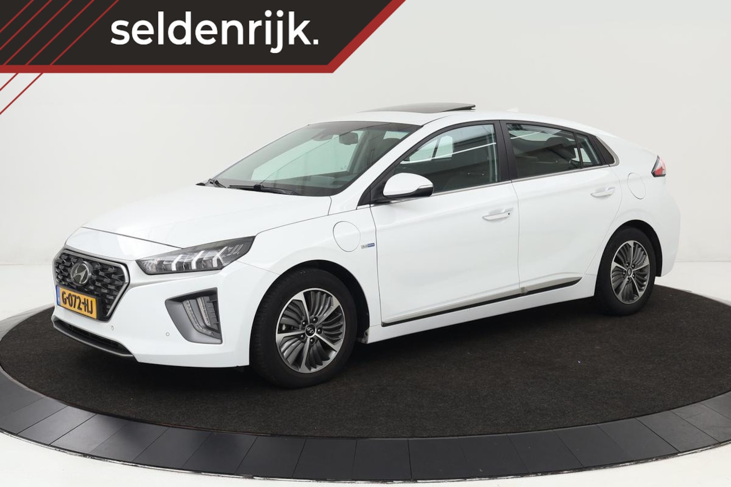 Hyundai IONIQ - 1.6 GDi PHEV Premium | Schuifdak | Stoelventilatie | Adaptive cruise | Camera | Leder | St - AutoWereld.nl