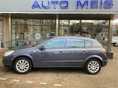 Opel Astra - 1.6 ESSENTIA