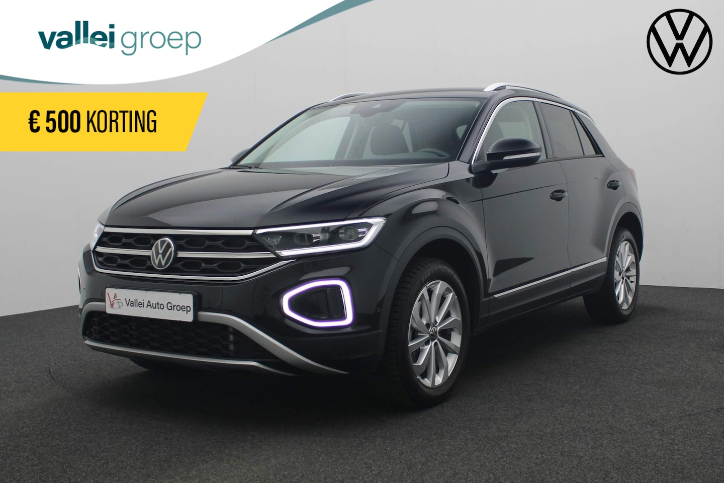 Volkswagen T-Roc - 1.5 TSI 150PK DSG Style | Trekhaak | Navi | Full LED | ACC | Parkeersensoren voor/achter | - AutoWereld.nl