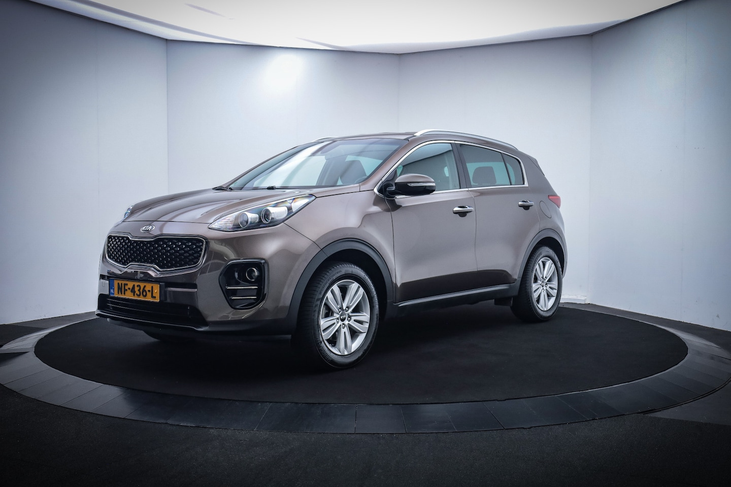 Kia Sportage - 1.6GDI DYNAMIC Line XENON/CAMERA/NAVI/CARPLAY/TREKHAAK/DEALER.ONDERHOUDEN - AutoWereld.nl