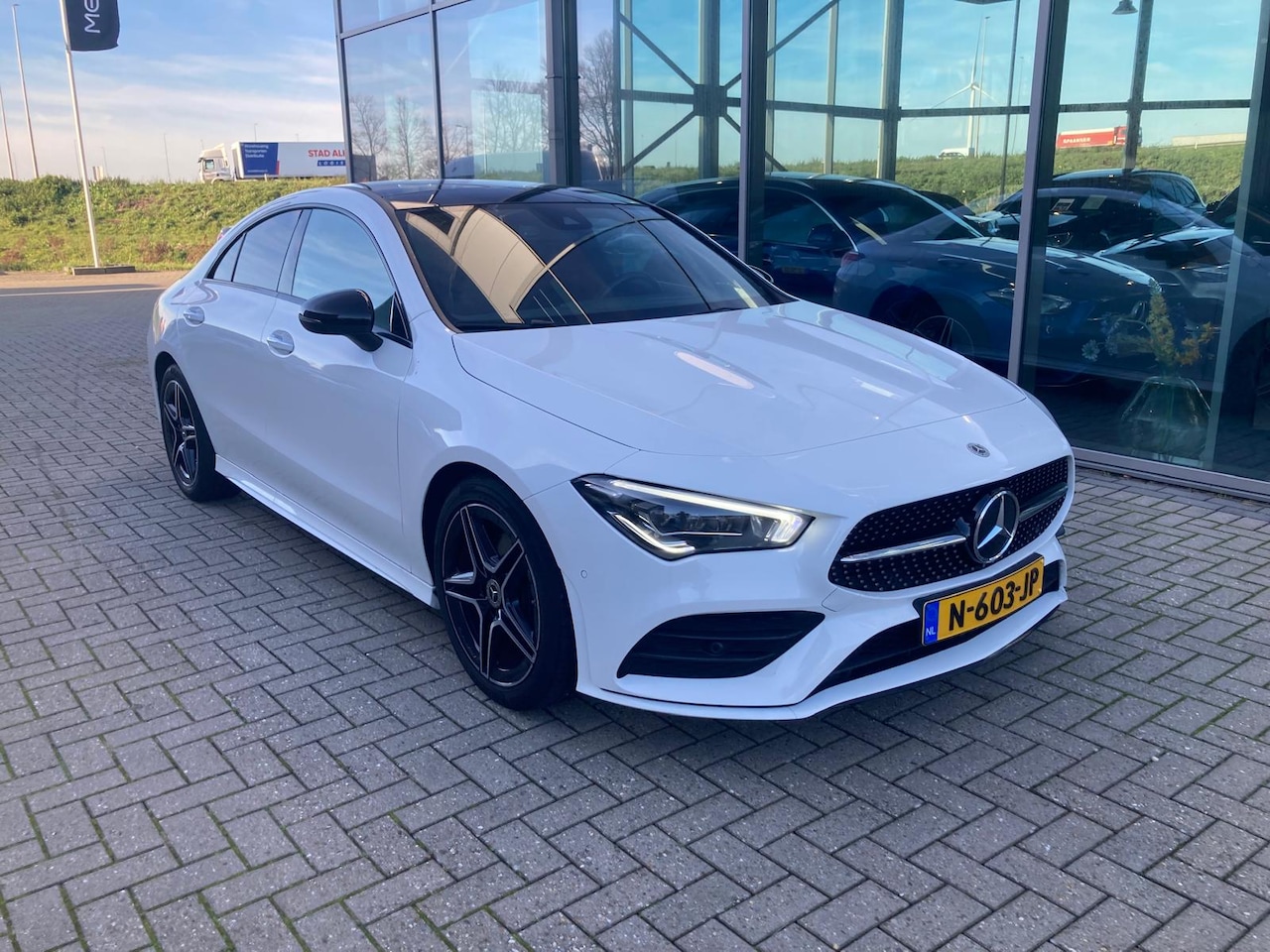 Mercedes-Benz CLA-Klasse - 180 Business Solution AMG - AutoWereld.nl