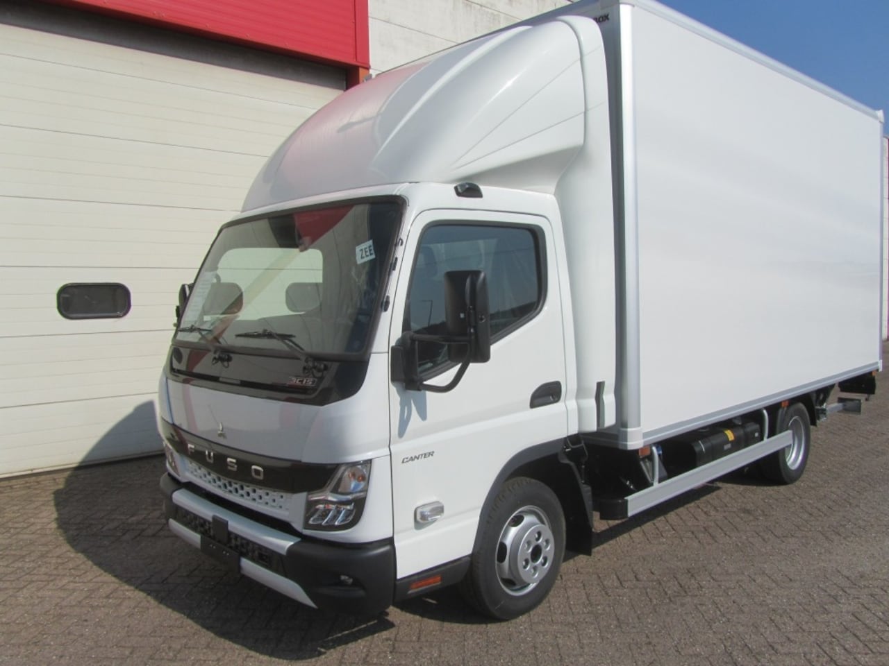 Mitsubishi Canter - 3C15 gesloten laadbak met klep - AutoWereld.nl