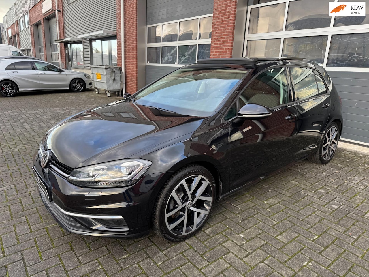 Volkswagen Golf - 1.4 TSI DSG Highline LED Pano Virtual Navi - AutoWereld.nl