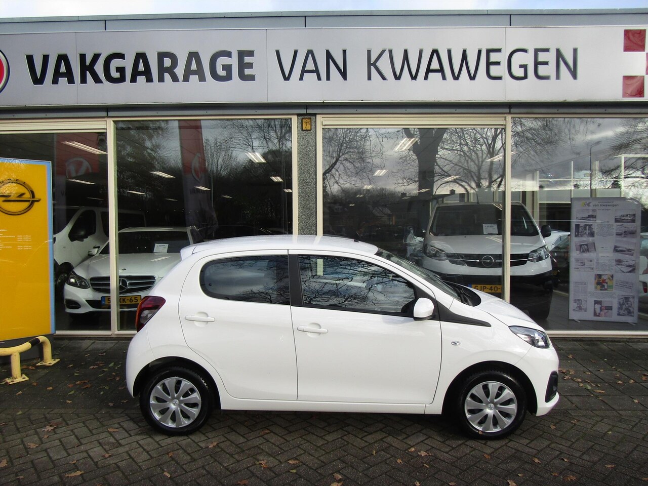 Peugeot 108 - 1.0 ACTIVE BLUETOOTH AIRCO - AutoWereld.nl