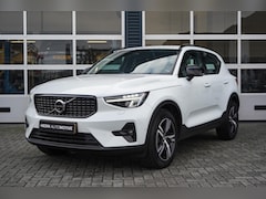 Volvo XC40 - 2.0 B3 Plus Dark Parkeerverwarming met timer | Elektrisch wegklapbare trekhaak | Verwarmde