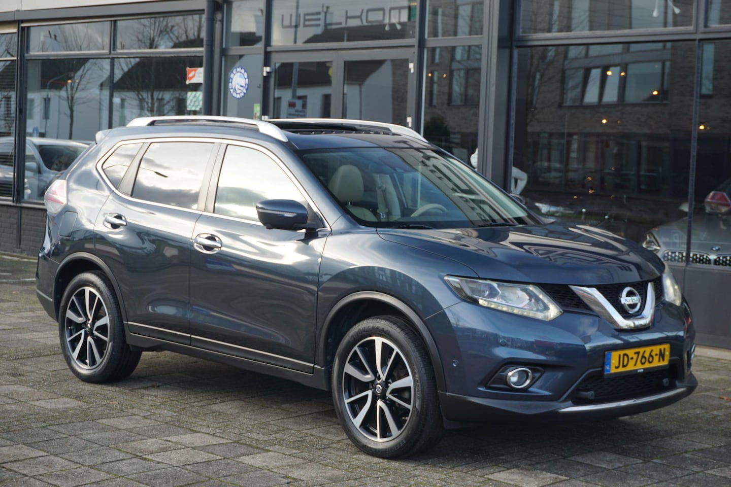 Nissan X-Trail - 1.6 DIG-T Tekna | Panoramadak | Trekhaak - AutoWereld.nl