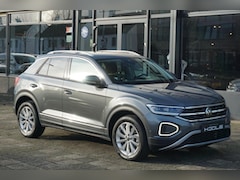 Volkswagen T-Roc - 1.5 TSI Style | facelift | leer | acc