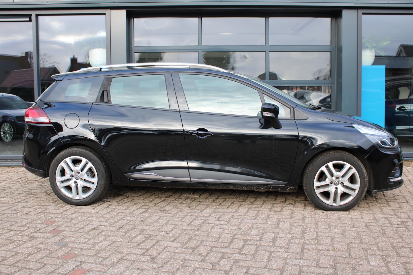 Renault Clio Estate - 1.5 dCi Ecoleader Zen | NL-AUTO + N.A.P | AIRCO | NAVI | PDC-A | DAB | CRUISE | PDC-A | ZÉ - AutoWereld.nl