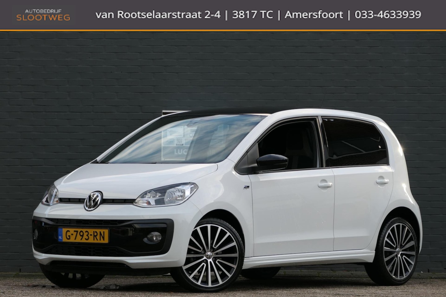 Volkswagen Up! - 1.0 BMT R-Line High Up! 17Inch | PDC | Cruise Control | Stoelverwarming| BEATS Audio - AutoWereld.nl