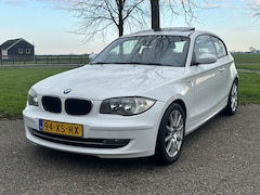 BMW 1-serie - 118i Business Line M-Pakket * Automaat