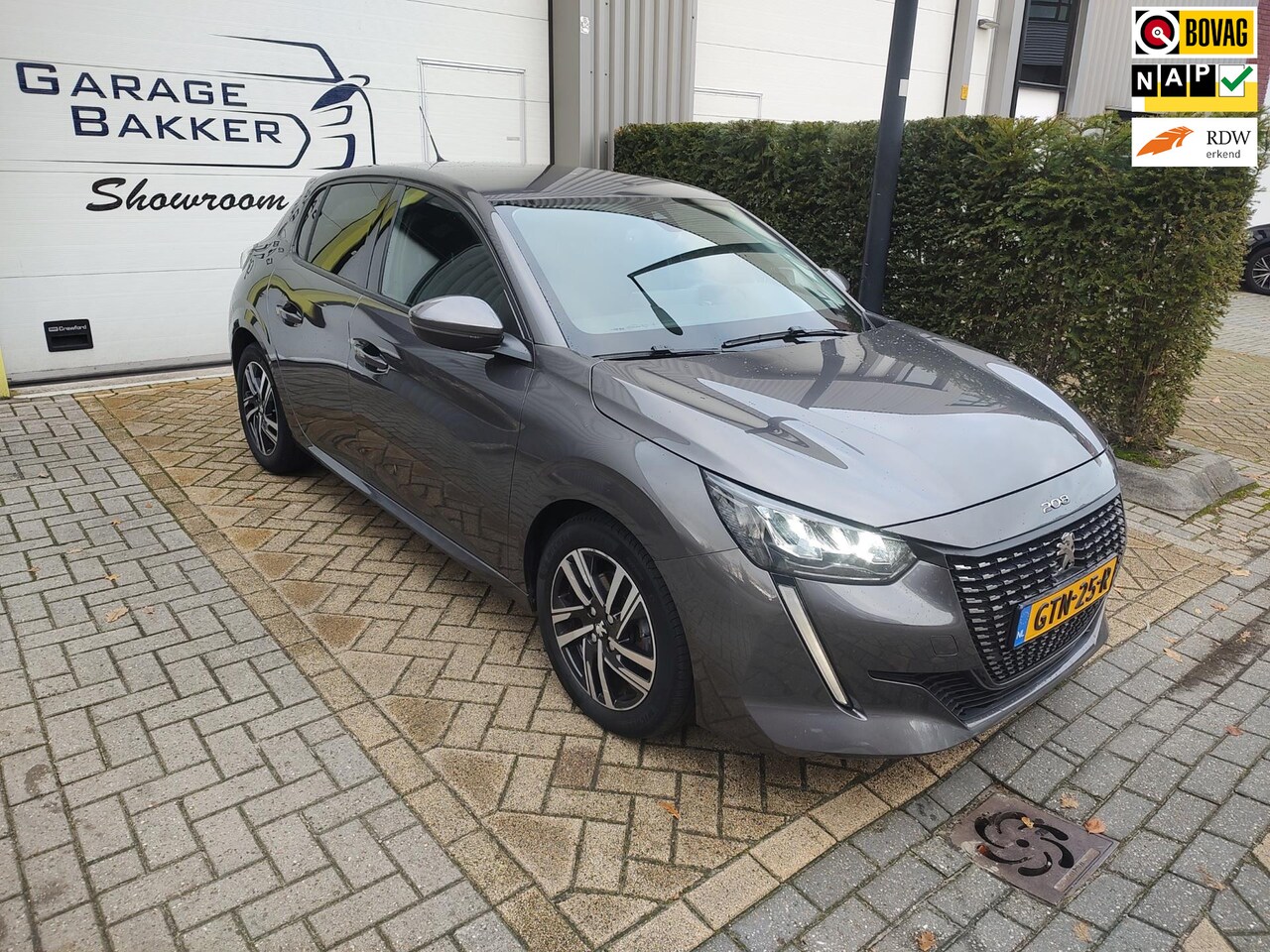 Peugeot 208 - 1.2 PureTech Allure Navi-Carplay Led Keyless Camera 360 - AutoWereld.nl