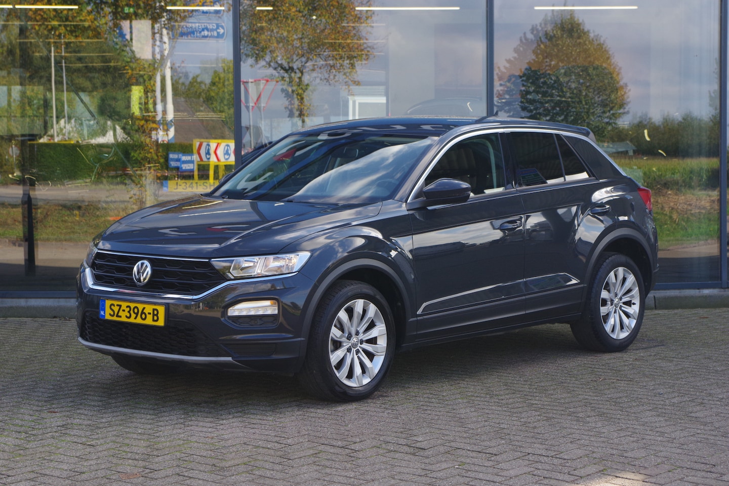 Volkswagen T-Roc - 1.0 TSI 1.0 TSI 116 PK, Adap. Cruise Control, Stoelverwarming, Trekhaak - AutoWereld.nl