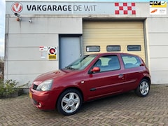 Renault Clio - 1.2-16V Community