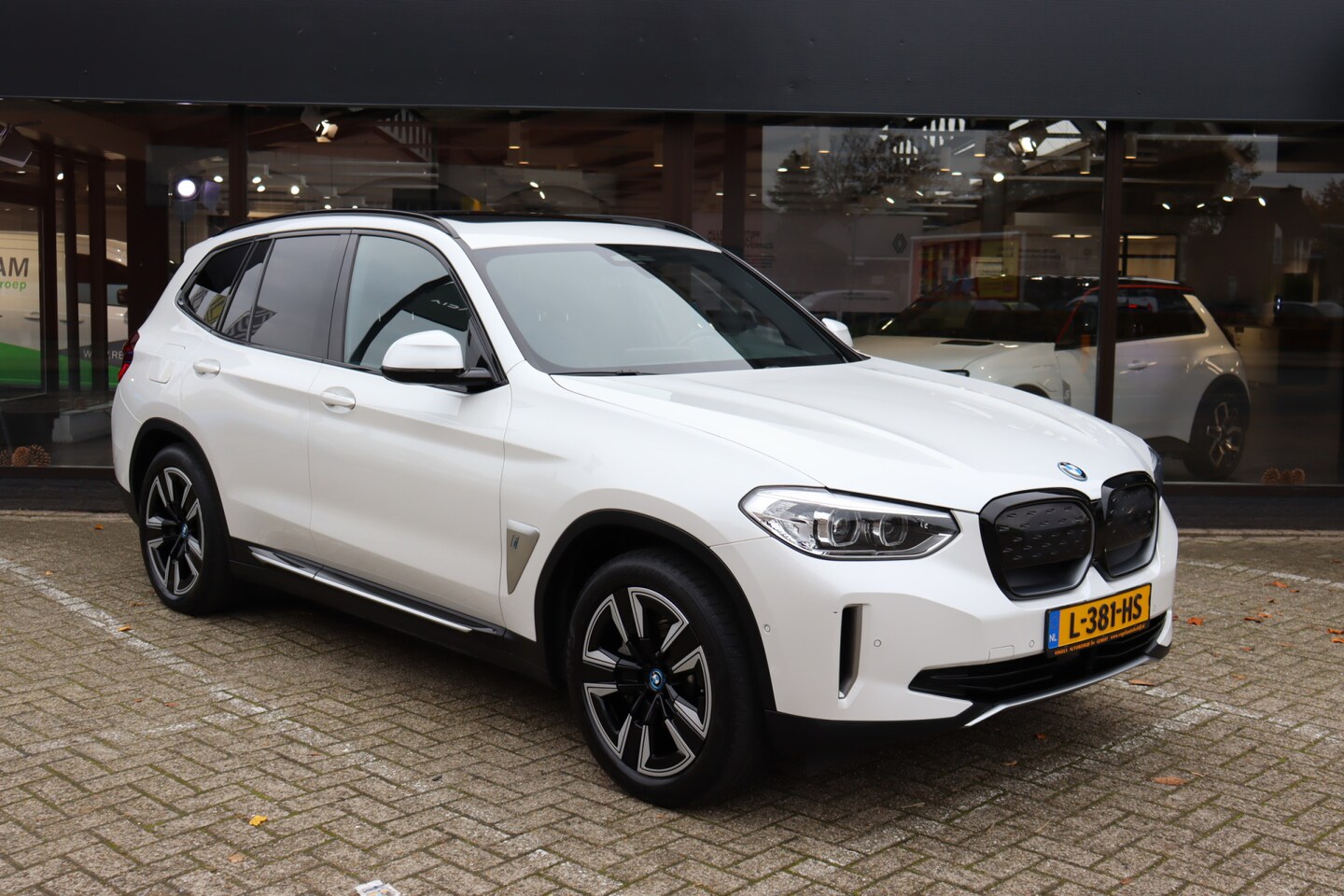 BMW iX3 - Executive 80 kWh - AutoWereld.nl