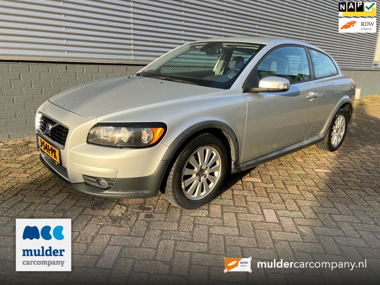 Volvo C30 - 1.8 Airco / PDC achter / Dealer onderhouden / MCC / Gouda - AutoWereld.nl