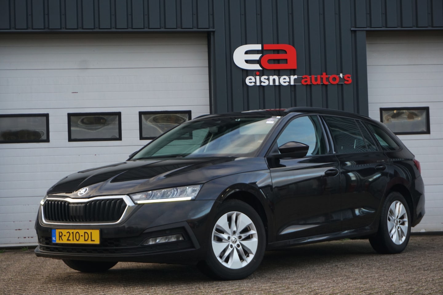 Skoda Octavia Combi - 1.0 TSI Business Edition | FULL LED | VIRTUAL COCKPIT | APPLE/ANDROID | - AutoWereld.nl