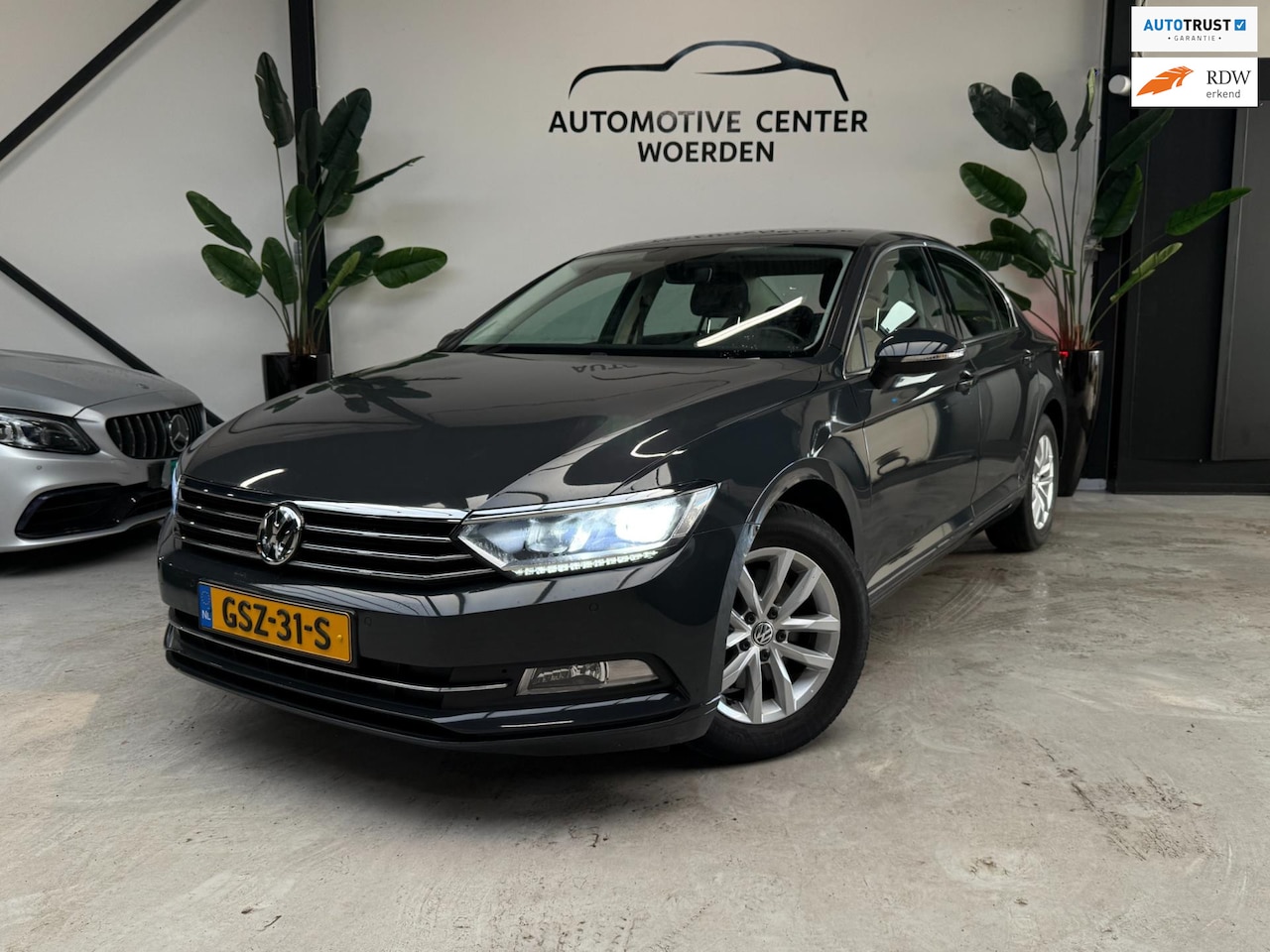 Volkswagen Passat - 1.4 TSI ACT Highline ACC BI-XENON NAVI KEYLESS - AutoWereld.nl