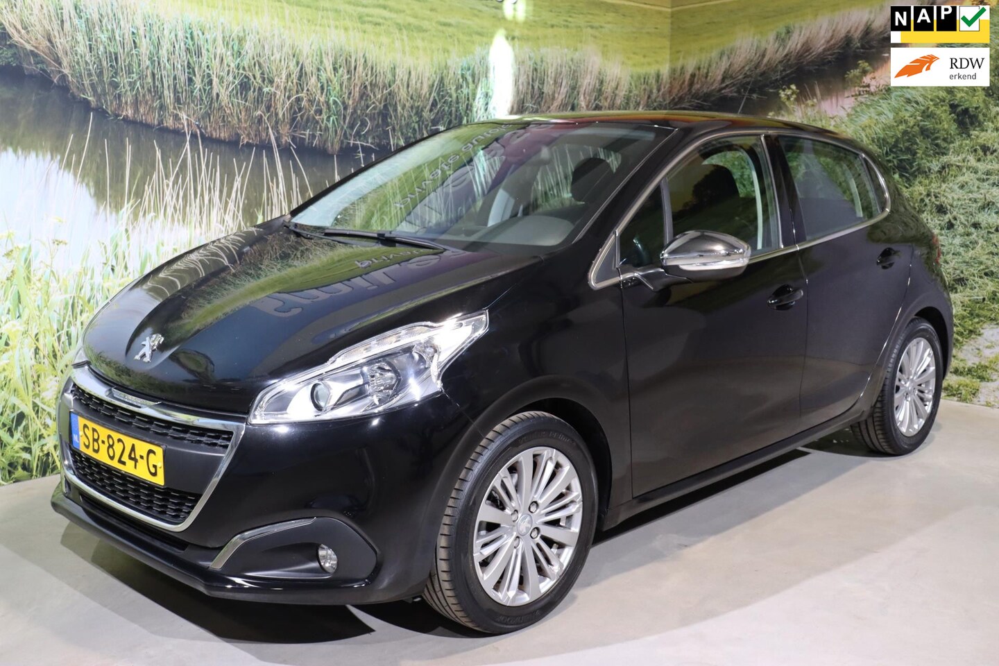 Peugeot 208 - 1.2 PT Blue Lease Executive | Climate | Carplay - AutoWereld.nl