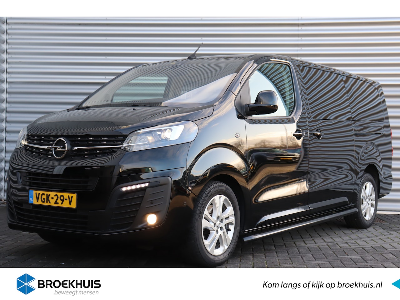 Opel Vivaro - 2.0D 180PK L3H1 DC INNOVATION AUTOMAAT / NAVI / CLIMA / LED / PDC / 17" LMV / CAMERA / KEY - AutoWereld.nl