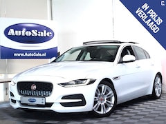 Jaguar XE - 2.0 P250 S 250pk PANO CARPLAY LEDER DAB CAMERA '20