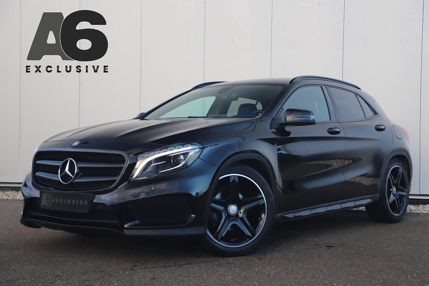 Mercedes-Benz GLA-Klasse - 180 AMG Night Automaat Xenon LED Carplay Half Leder Navigatie 18 inch LMV Sfeerverlichting - AutoWereld.nl