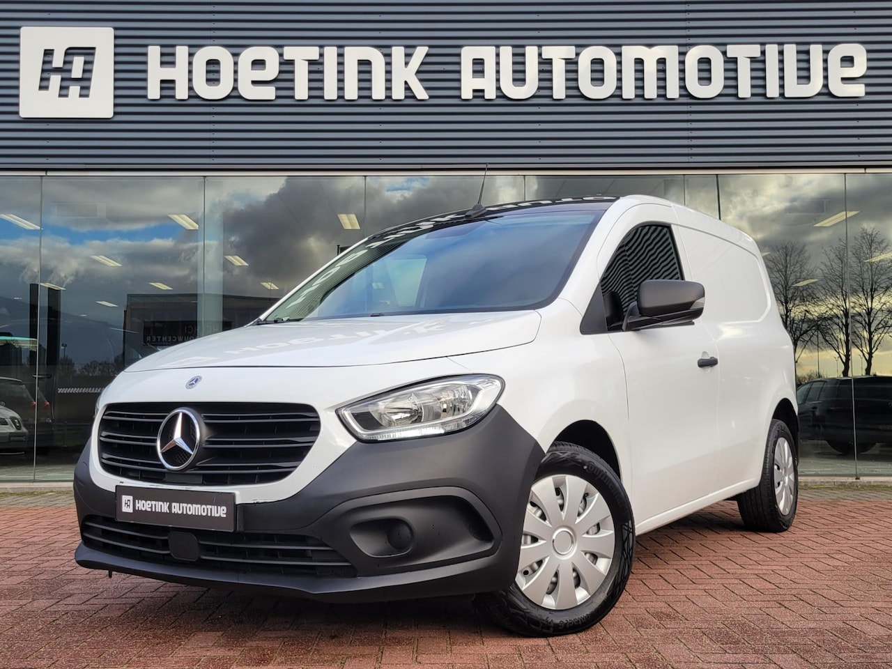 Mercedes-Benz Citan - 110 CDI L1 Pro | LED | Automaat | Camera | Stoelverwarming - AutoWereld.nl