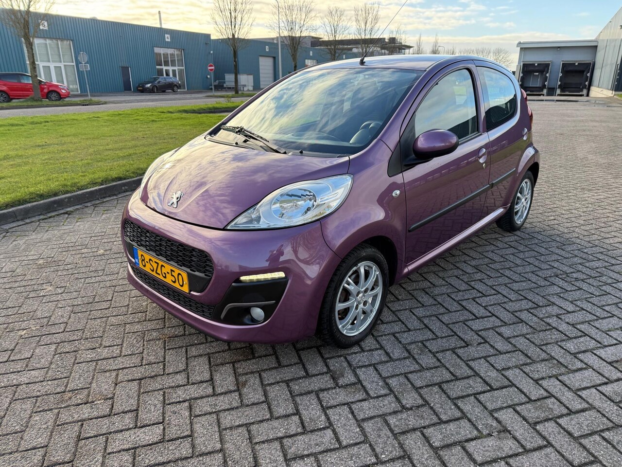 Peugeot 107 - 1.0 LED Airco 5 Deurs - AutoWereld.nl