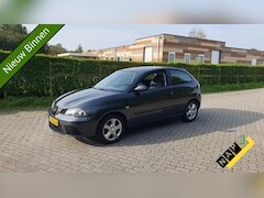 Seat Ibiza - 1.4-16V STUURBEKRACHTIGING AIRCO LM VELGEN